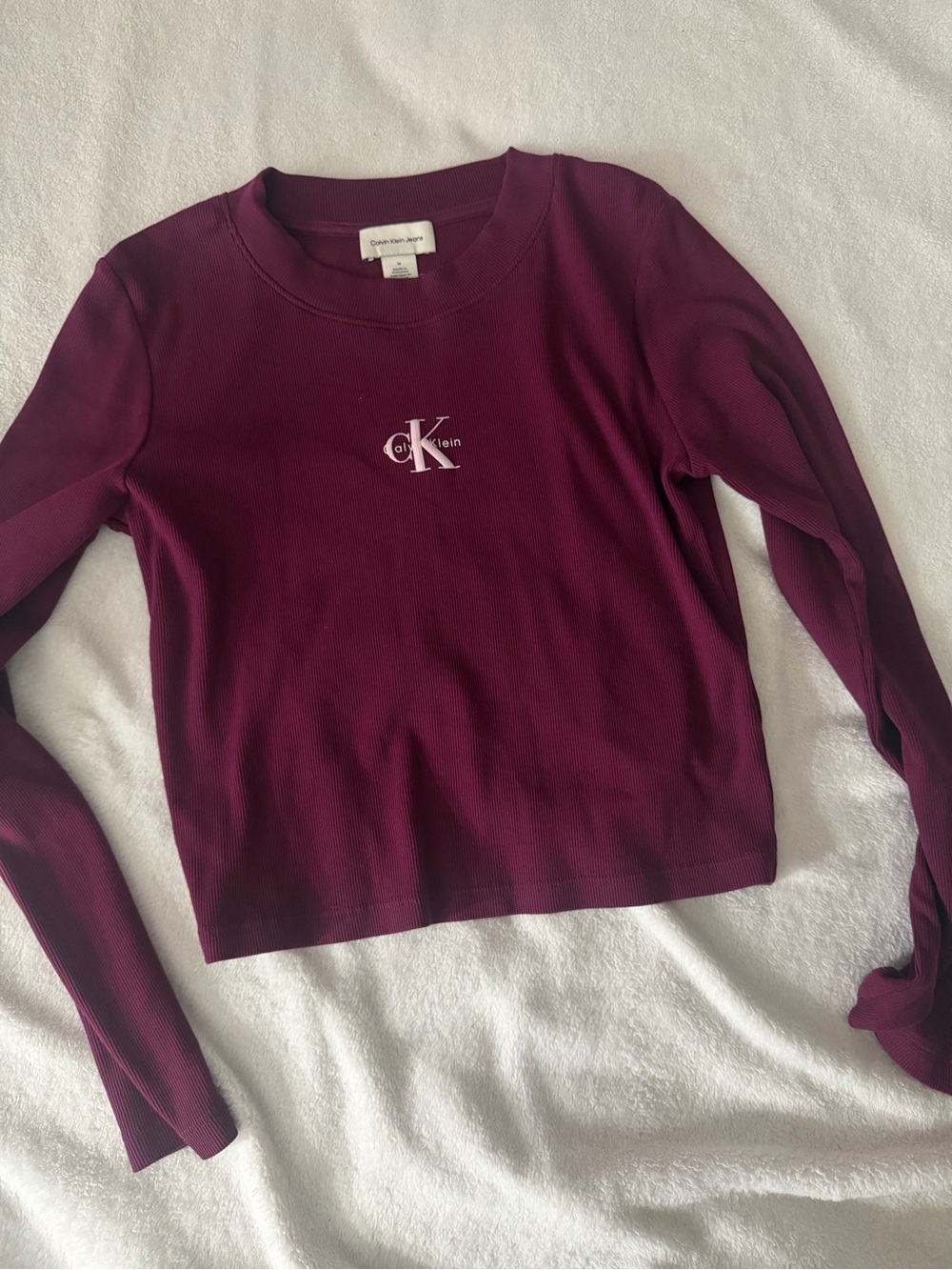 Calvin Klein Ribbed Long-Sleeve Cropped Tee in Deep Burgundy